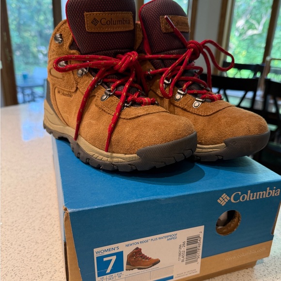 Columbia Womens Newton Ridge Plus waterproof hiking boot size 7 - Picture 2 of 7